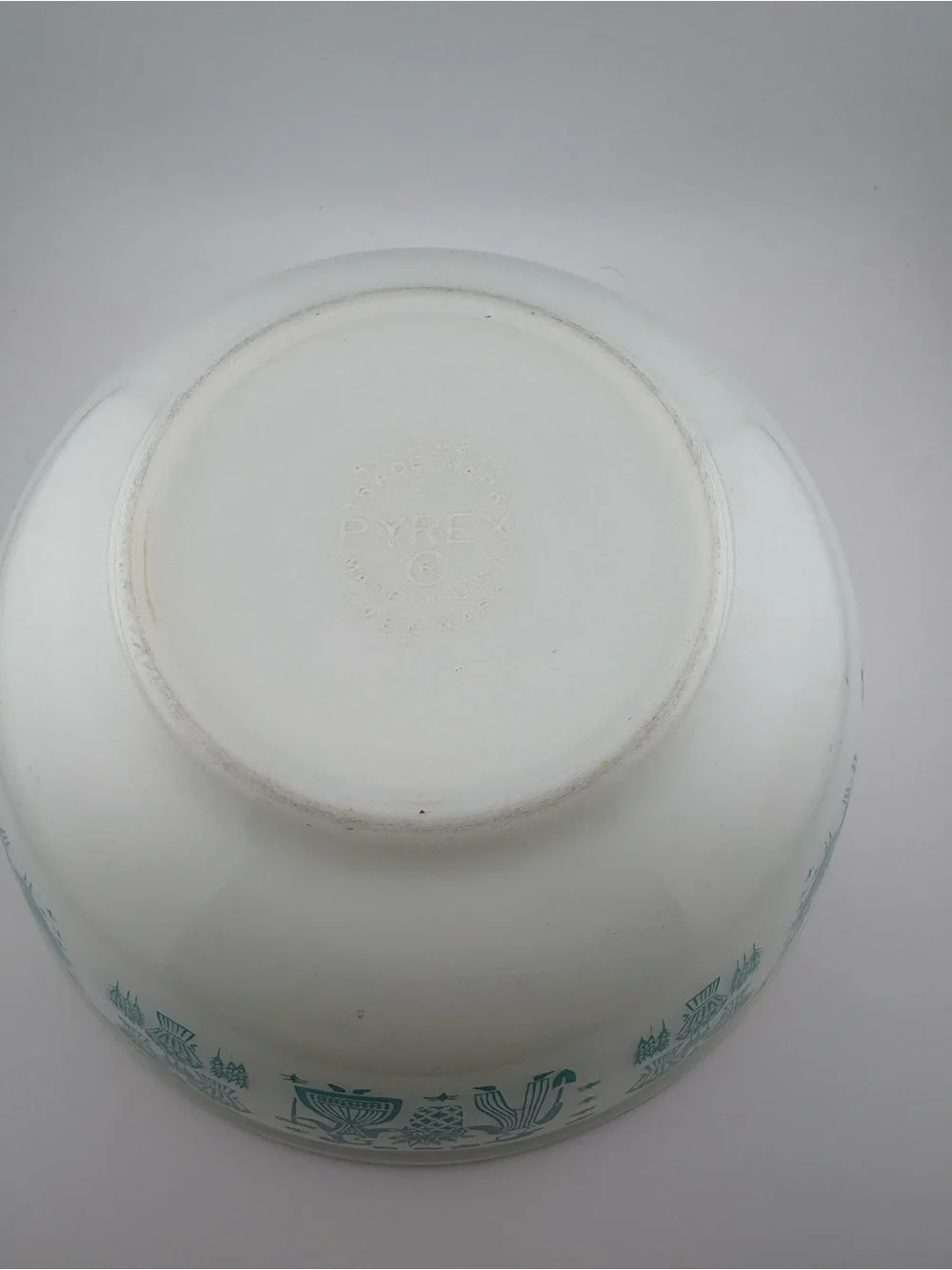 Pyrex vintage amish